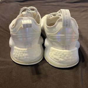 Very good condition, no wear in the treads!